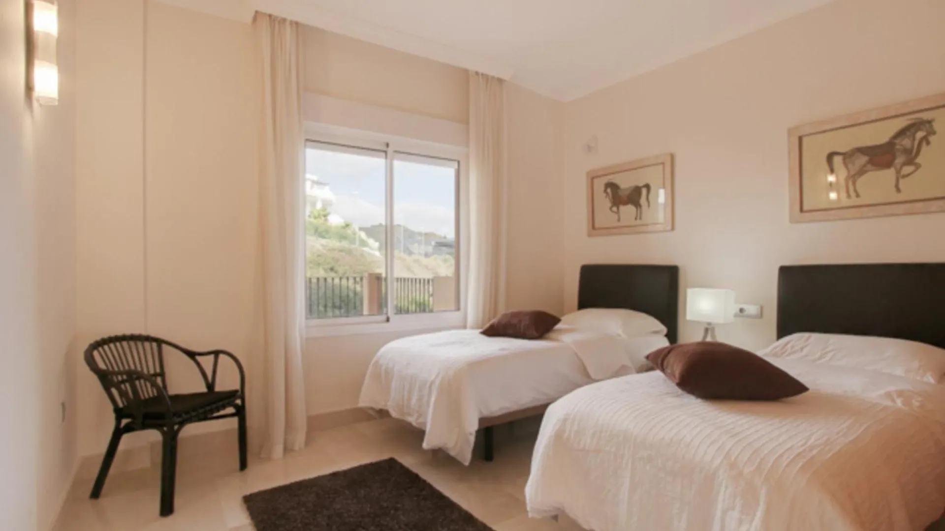 Aloha Hill Club Lluxury 5 Star Golf Resort Near Puerto Banus And Marbella