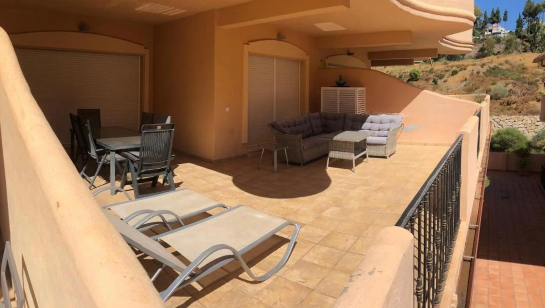 Aloha Hill Club Lluxury 5 Star Golf Resort Near Puerto Banus And Marbella 0*,  España