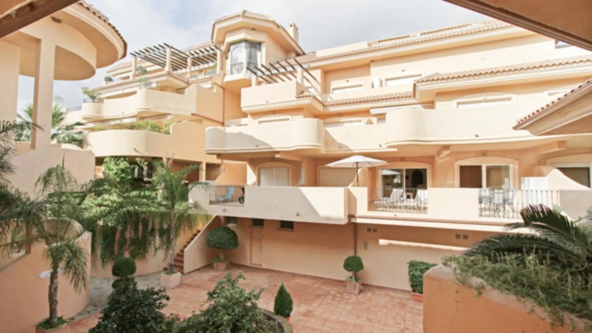 Apartment Aloha Hill Club Lluxury 5 Star Golf Resort Near Puerto Banus And Marbella Spain